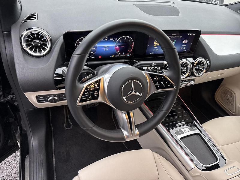 Mercedes-Benz GLA 200 d 4MATIC - fotka 10 z 16