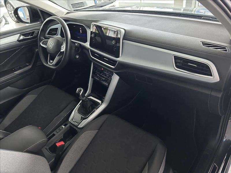 Volkswagen T-Roc 1,0   TSI,GOAL,SERVISKA,1.MAJ - fotka 9 z 31