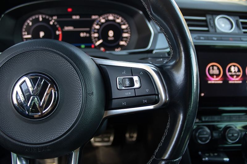 Volkswagen Passat 2.0 TDI DSG R-Line / 110kW / A - fotka 12 z 23