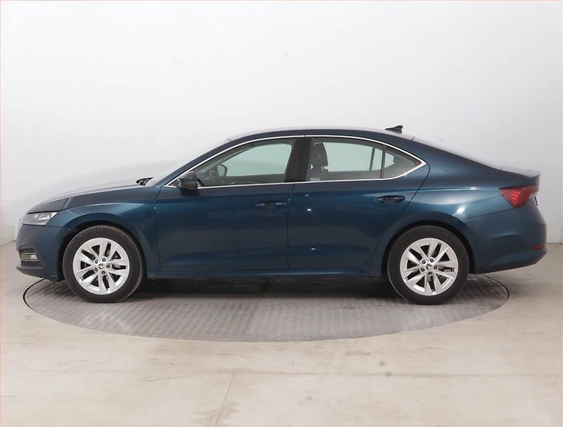 Škoda Octavia (2023) 2.0 TDI - fotka 3 z 16