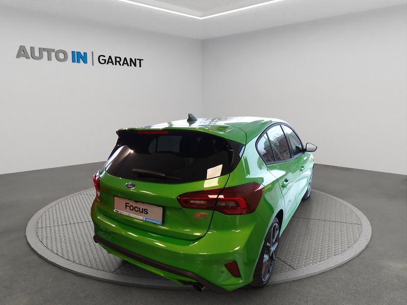 Ford Focus (2022) ST X hatchback 2.3EcoBoost206k - fotka 4 z 23