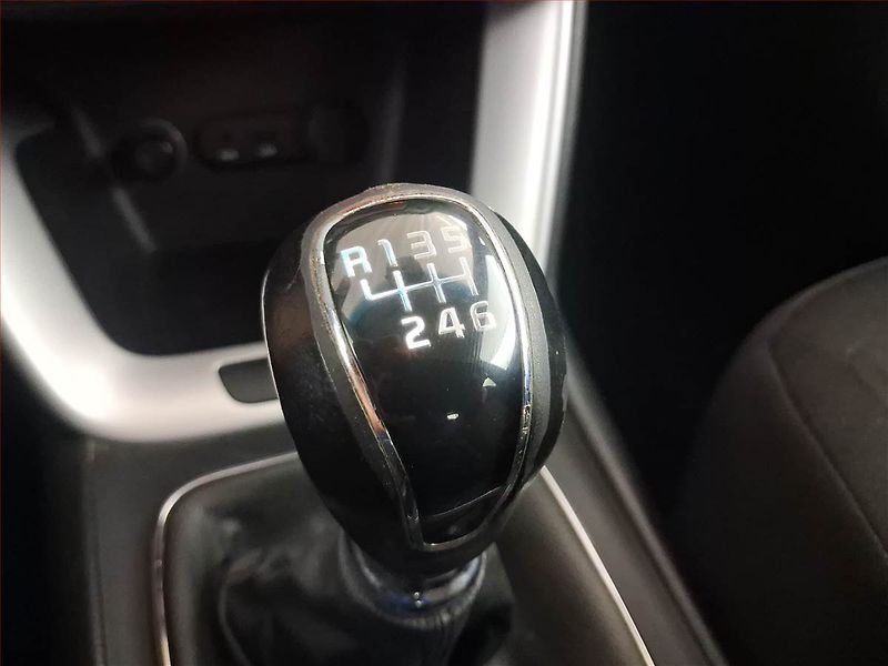 Kia Ceed (2013) 1.6 GDI, Serv.kniha, Navi - fotka 13 z 16