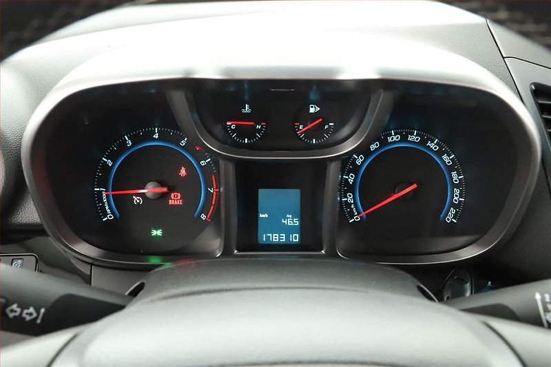 Chevrolet Orlando (2011) 1.8i, 7 míst, Tempomat - fotka 8 z 15