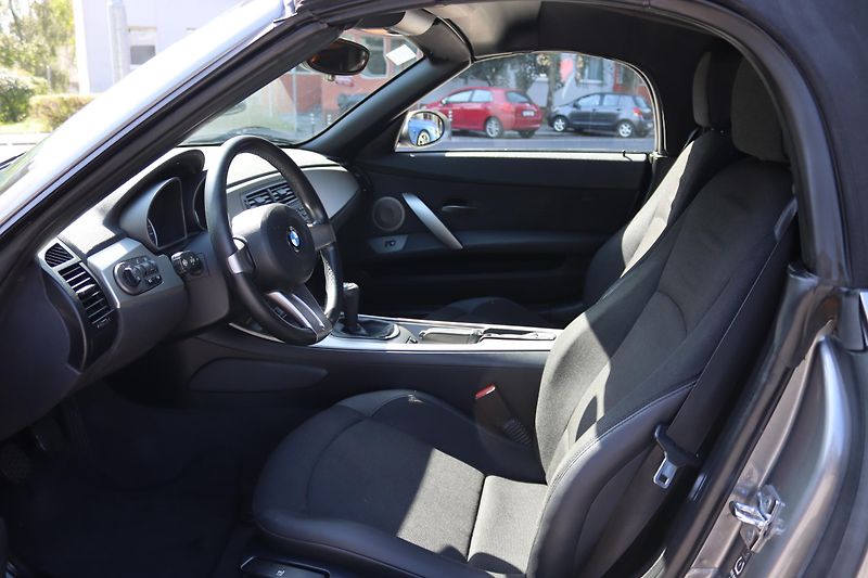 BMW Z4 Roadster 2.5i(E85)M54B25 141kW - fotka 14 z 32