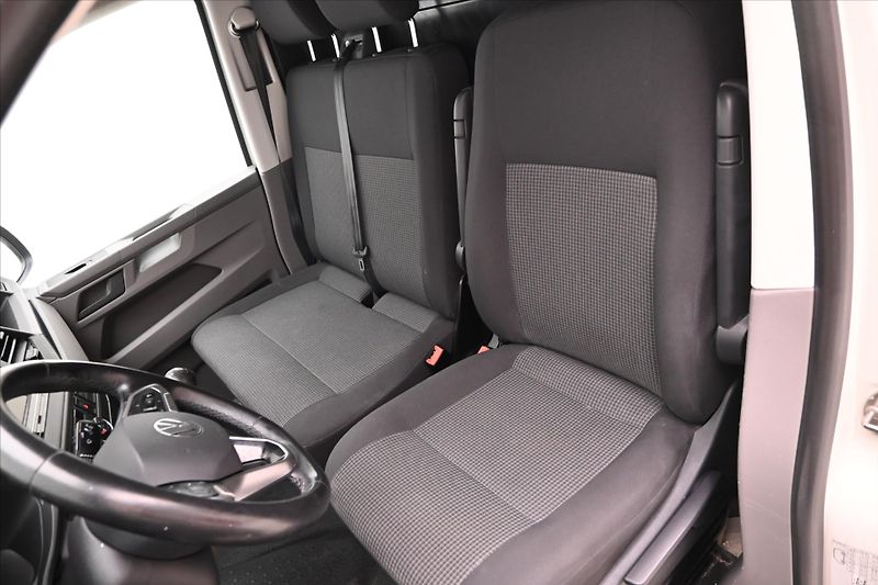Volkswagen Transporter 2,0 TDI 110kW Klima Tempomat Z - fotka 26 z 28