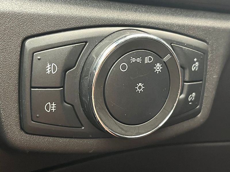 Ford Mondeo 2.0 EB 140 kW Titanium servis - fotka 21 z 56