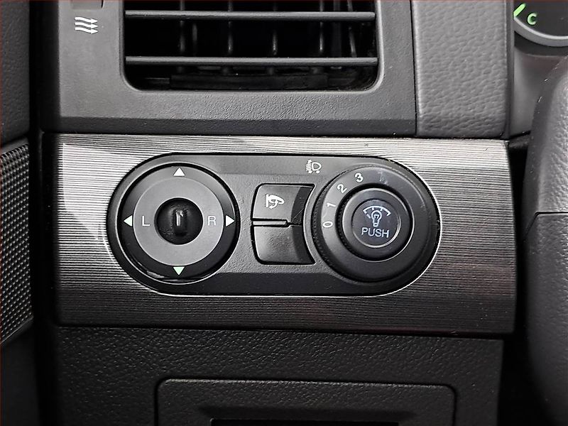 Chevrolet Captiva (2009) 2.0 D, 4X4, Automat, Tempomat - fotka 17 z 17