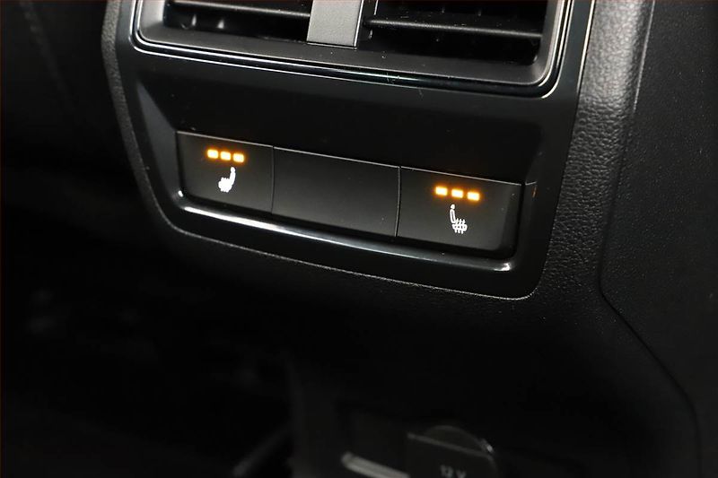 Škoda Karoq (2025) 2.0 TDI - fotka 14 z 20