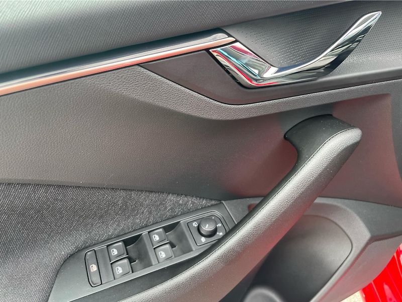 Škoda Scala 1.0 TSi DSG 7st. TOP SELECTION - fotka 14 z 28