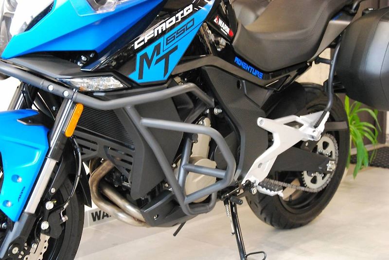 CFMOTO 650 MT (2020) 650MT Premium - hezký stav, pů - fotka 16 z 20