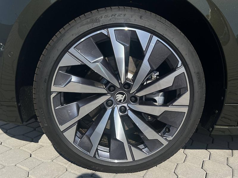 Škoda Enyaq (2026) L&K 85 82kWh - fotka 20 z 23