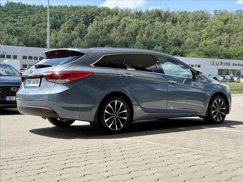 Hyundai i40 1,7 CRDi  WG Success Navi - fotka 3 z 27