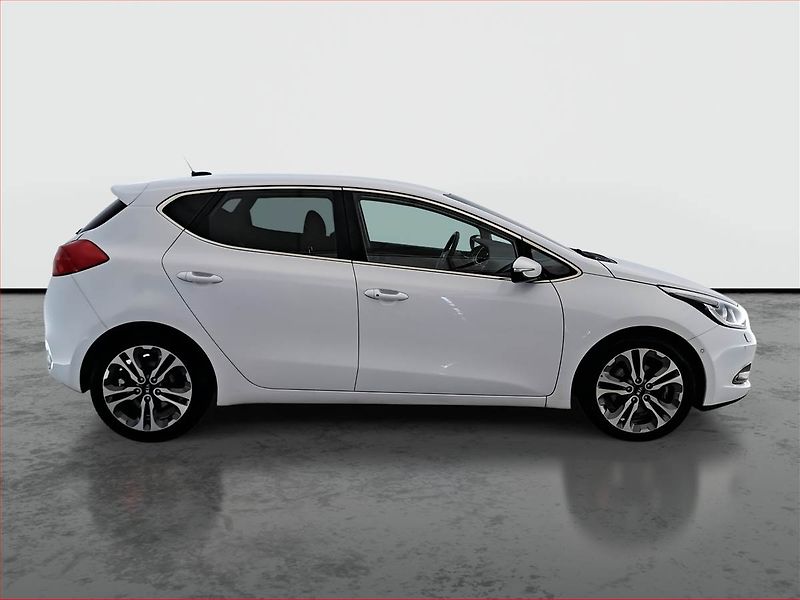 Kia Ceed (2013) 1.6 GDI, Serv.kniha, Navi - fotka 6 z 18