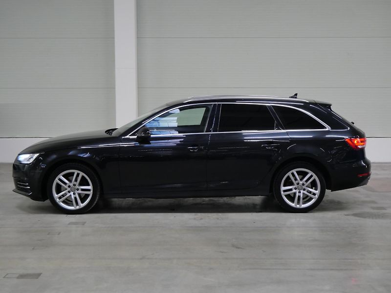 Audi A4 - fotka 3 z 27