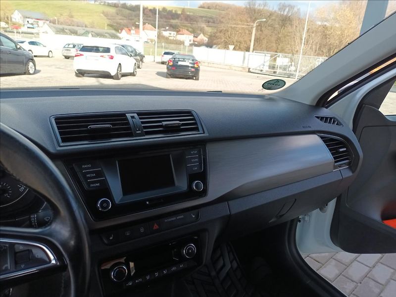 Škoda Fabia 1,2 TSI,81KW,SERVIS,KOLA,VÝHŘE - fotka 17 z 47