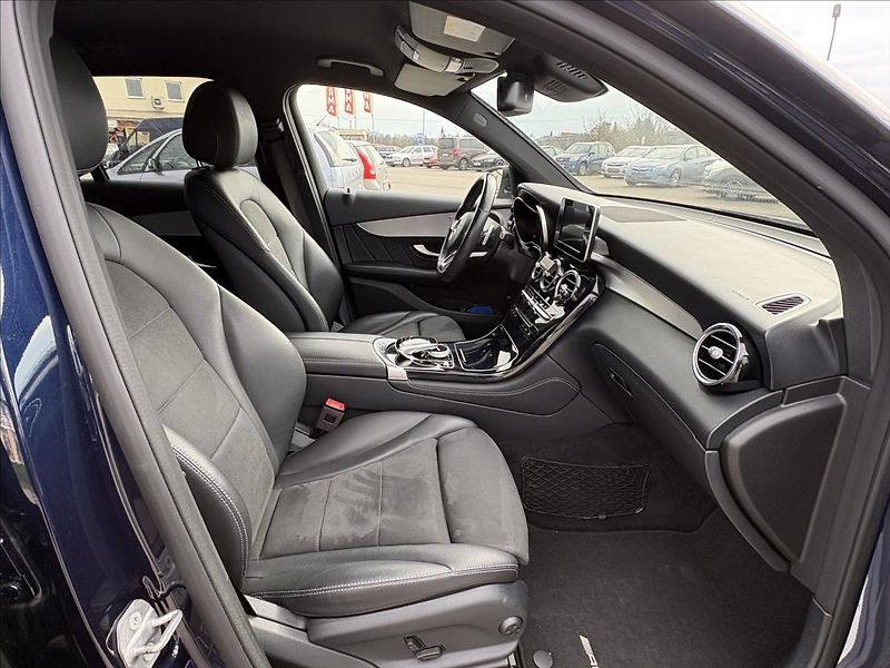 Mercedes-Benz GLC 2,0 250i 155kW 4M,AMG,Led,Navi - fotka 30 z 40