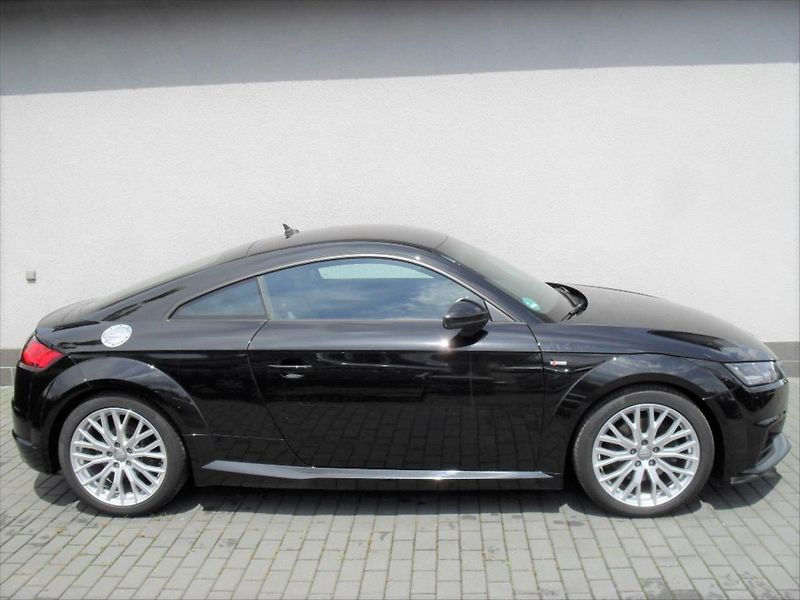 Audi TT 2,0 TDI Ultra 135Kw S-Line LED - fotka 8 z 29