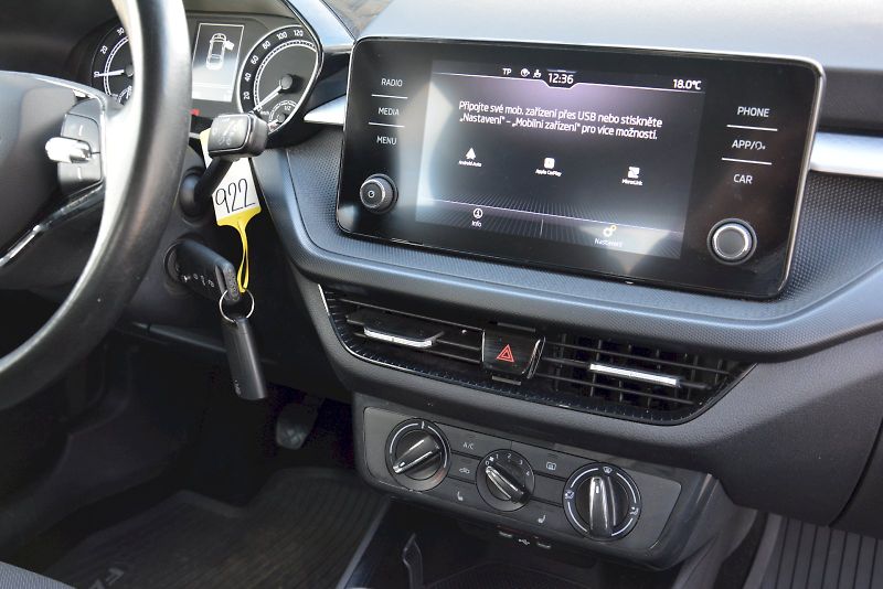 Škoda Fabia (2023) 1.0 TSI 70 KW Ambition PLUS - fotka 18 z 24