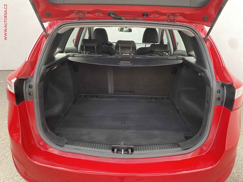 Hyundai i30 (2013) 1.6 CVVT, ČR, Trikolor, AC - fotka 7 z 16