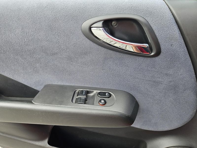 Honda Jazz (2008) 1.4 61kw, PĚKNÝ STAV  - fotka 17 z 23