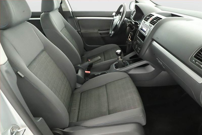 Volkswagen Golf (2007) 1.6, Park. senzory - fotka 7 z 13