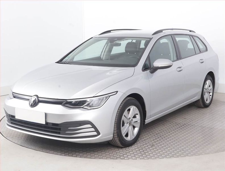Volkswagen Golf (2022) Life 2.0 TDI, Automat - fotka 2 z 16