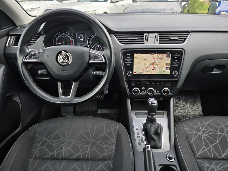 Škoda Octavia 2,0TSI 140KW DSG FULL LED NAVI - fotka 20 z 30