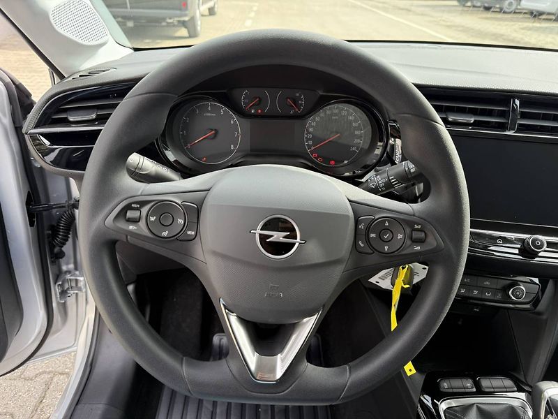Opel Corsa Edition 1.2 TURBO (74kW/100k) - fotka 12 z 22