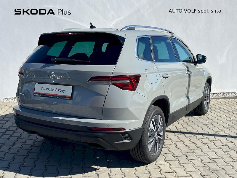 Škoda Karoq (2025) Drive 1,5TSI 110kW 6-ti. st. m - fotka 2 z 35