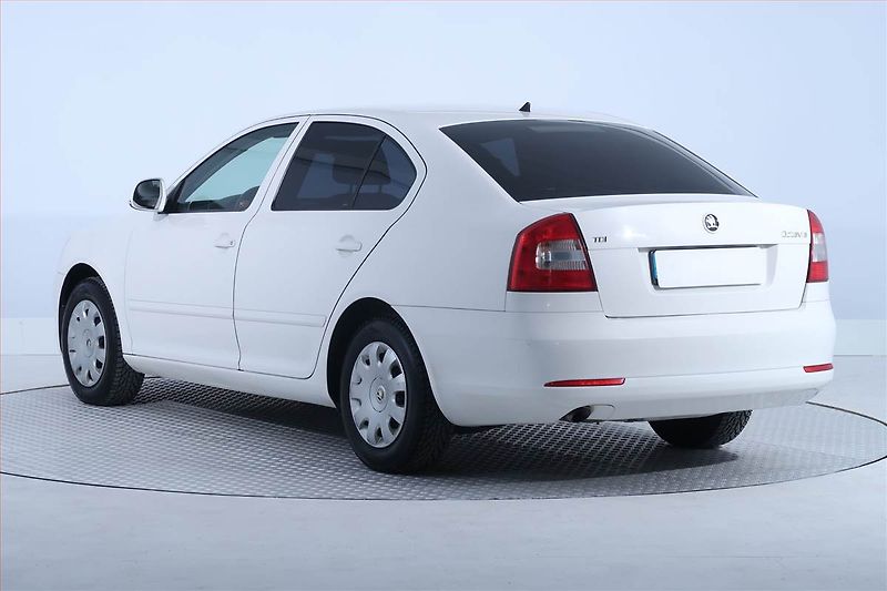Škoda Octavia (2011) 1.6 TDI, Tempomat - fotka 4 z 16