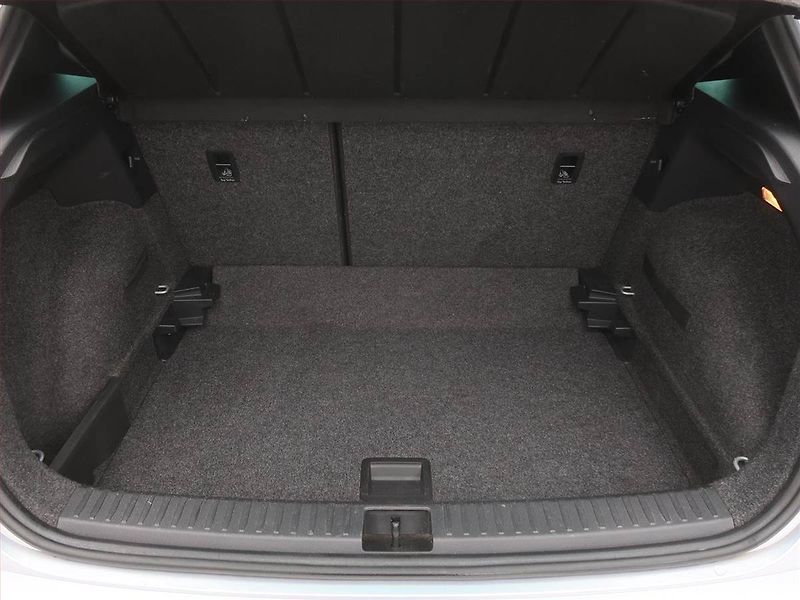 Seat Arona (2019) 1.6 TDI, Automat, Navi - fotka 14 z 20