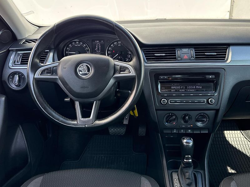 Škoda Rapid AMBITION DSG - fotka 18 z 25