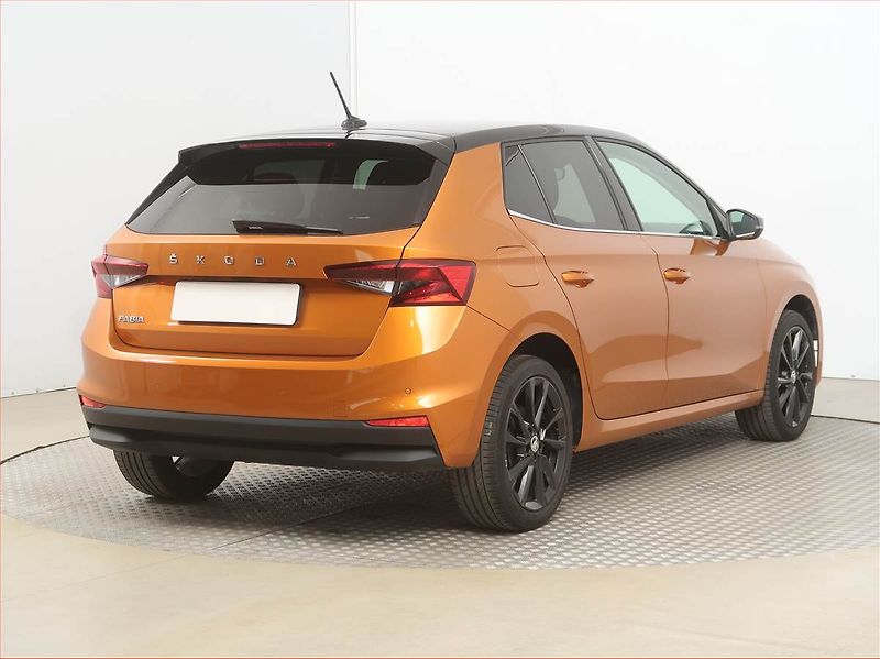 Škoda Fabia (2022) 1.0 TSI, Navi, Tempomat - fotka 5 z 18