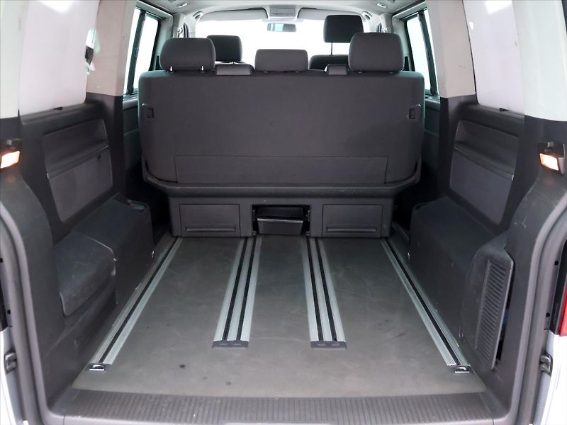 Volkswagen Multivan 2,5 TDI 96kW Comfortline - fotka 10 z 29