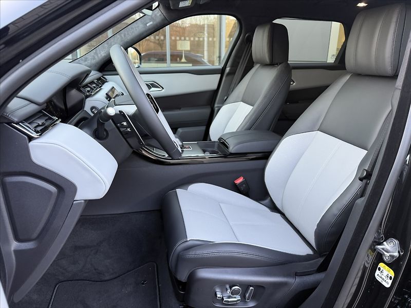 Land Rover Range Rover Velar 3,0 AUTOBIOGRAPHY D300 - fotka 12 z 37