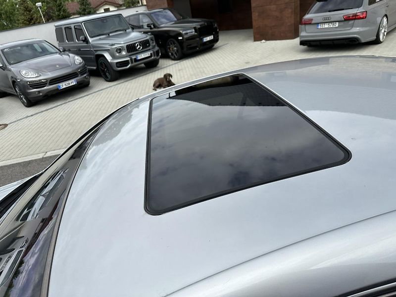 Mercedes-Benz CL 500 - fotka 15 z 17