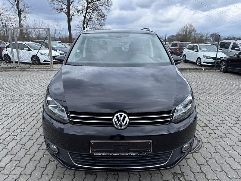 Volkswagen Touran 2.0 TDI 130 kW DSG Highline - fotka 2 z 35