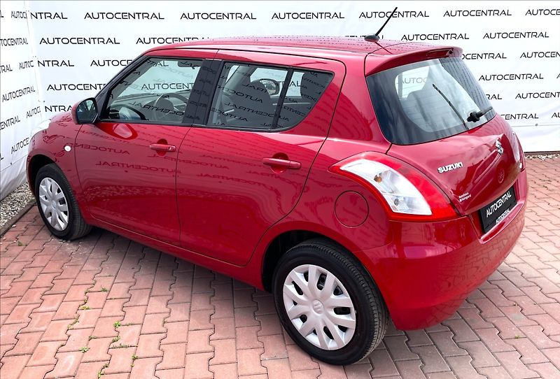 Suzuki Swift 1,2 i,4x4,STK 6/28, serv.kn. - fotka 6 z 22