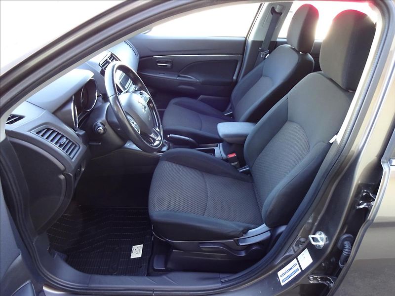 Mitsubishi ASX 1,6 i 85kW - fotka 16 z 52