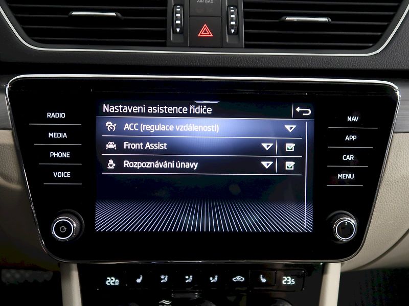 Škoda Superb (2022) STYLE 2.0TDI 147KW 4x4 DSG WEB - fotka 27 z 41