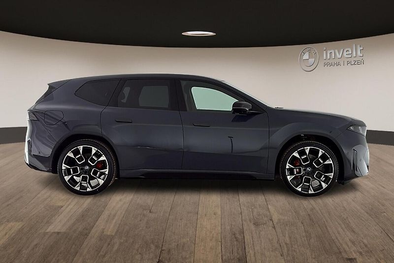 BMW iX3 50 xDrive - fotka 2 z 26