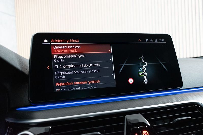 BMW Řada 5 520d xD ///M*ZÁRUKA*TAŽNÉ*ČR* - fotka 33 z 42