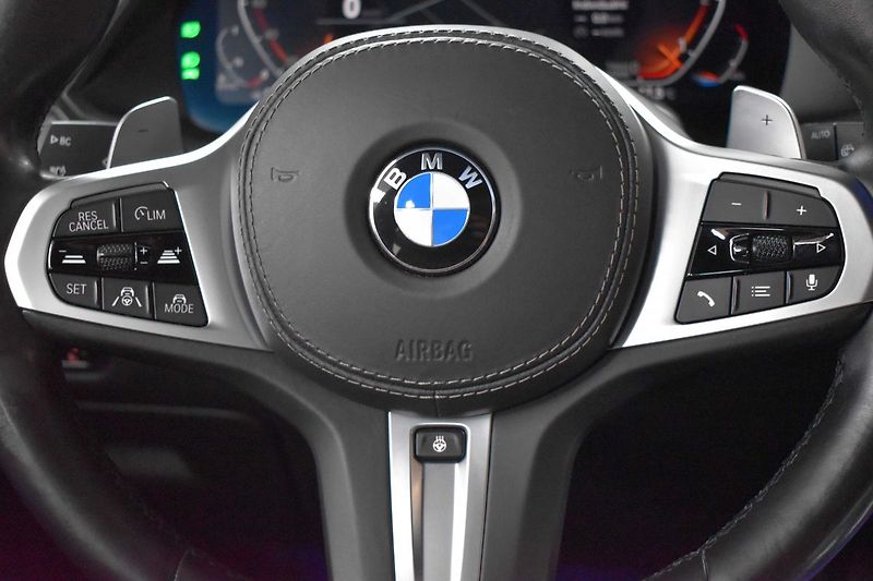 BMW X5 xDrive30d ///M*TAŽNÉ*LASER*ČR* - fotka 21 z 52
