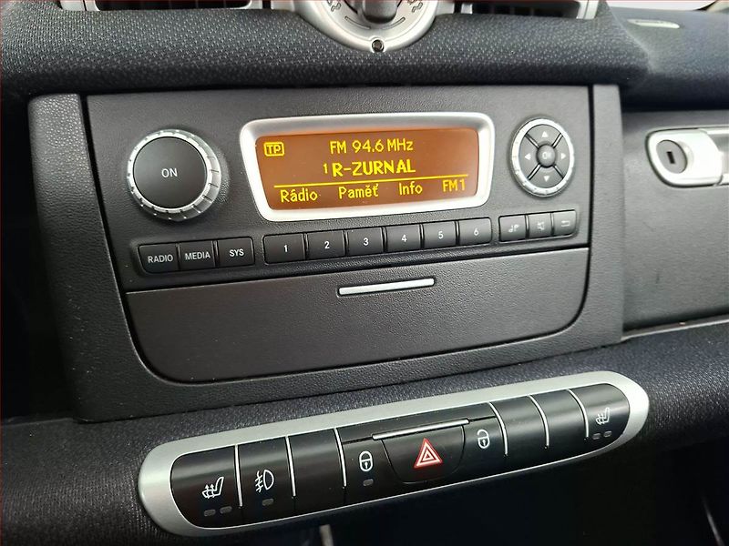 Smart Fortwo (2012) 1.0T, Automat, Park. senzory - fotka 14 z 17