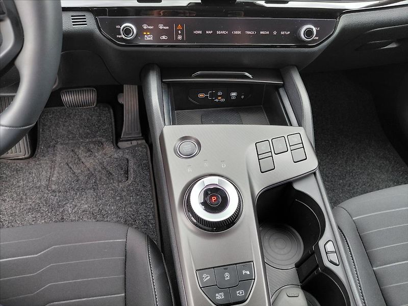 Kia Sportage 1,6   T-GDI 7DCT TOP - fotka 13 z 17
