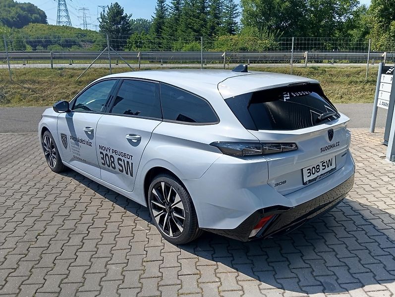 Peugeot 308 (2026) SW ALLURE Hybrid 145 e-DCS6 - fotka 5 z 24