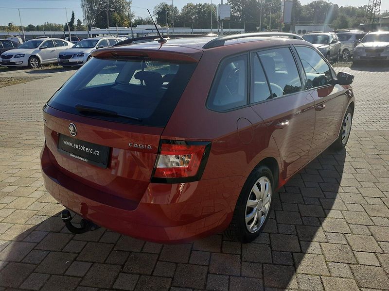 Škoda Fabia (2016) 1.2 TSI 81 Kw  AMBIENTE - fotka 4 z 47