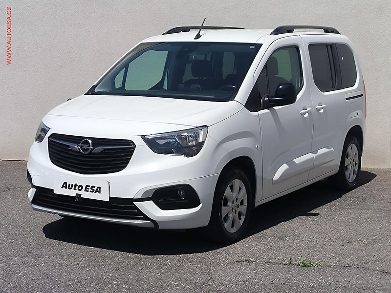 Opel Combo (2022) 1.5CDTi, 1.maj,ČR, Elegance - fotka 3 z 19