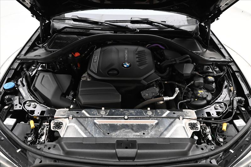 BMW Řada 3 2,0 320d 140 kW Steptronic Zár - fotka 9 z 31