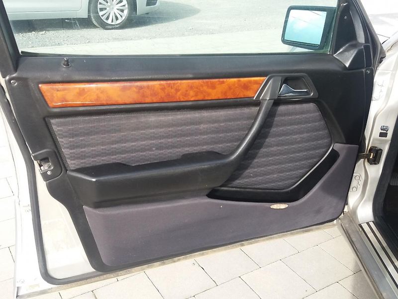 Mercedes-Benz 124 2.0i,100kW,KLIMA,ABS - fotka 17 z 21